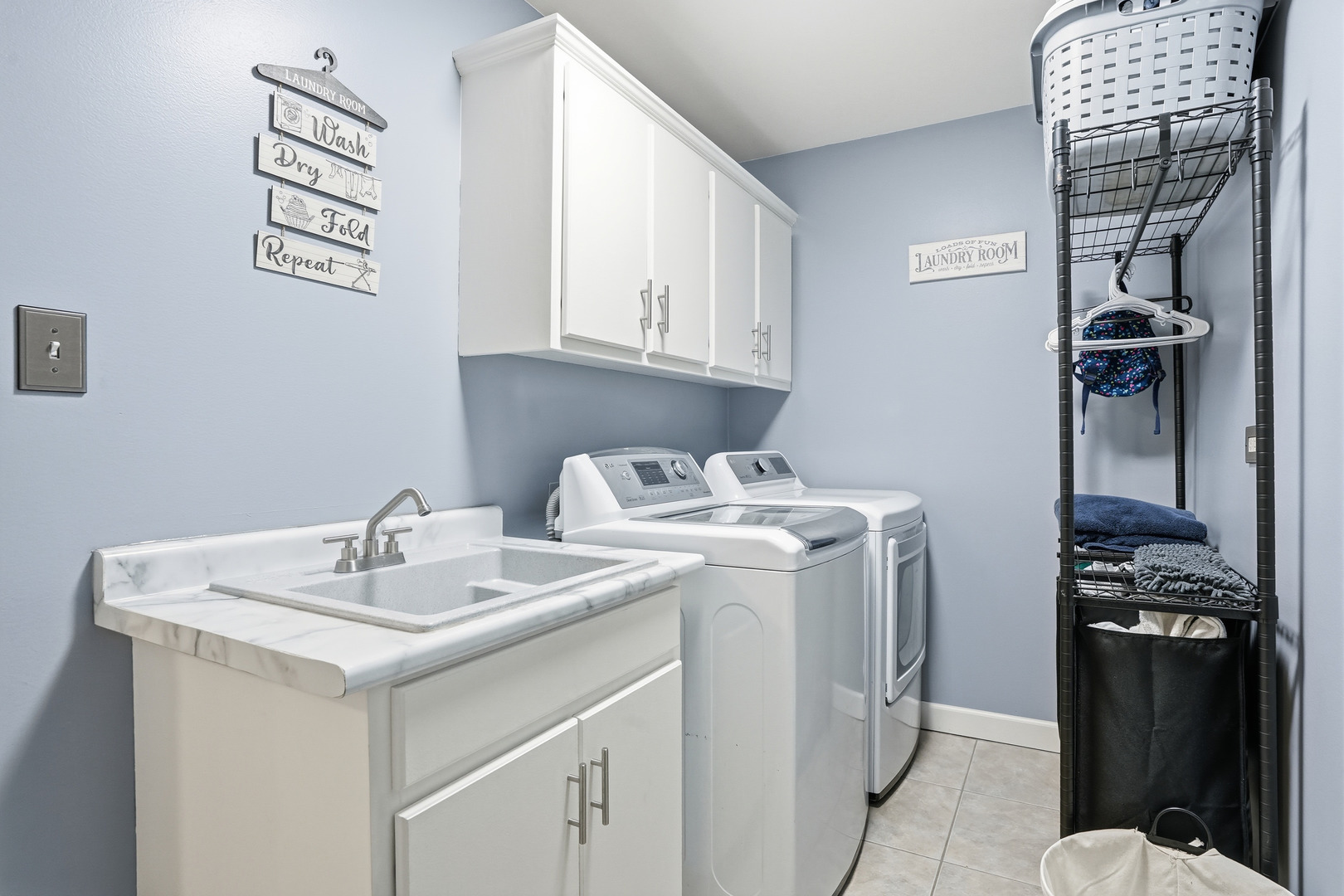 11254 192nd Street Mokena, IL 60448 - Photo 20 of 48 a utility room with dryer and washer