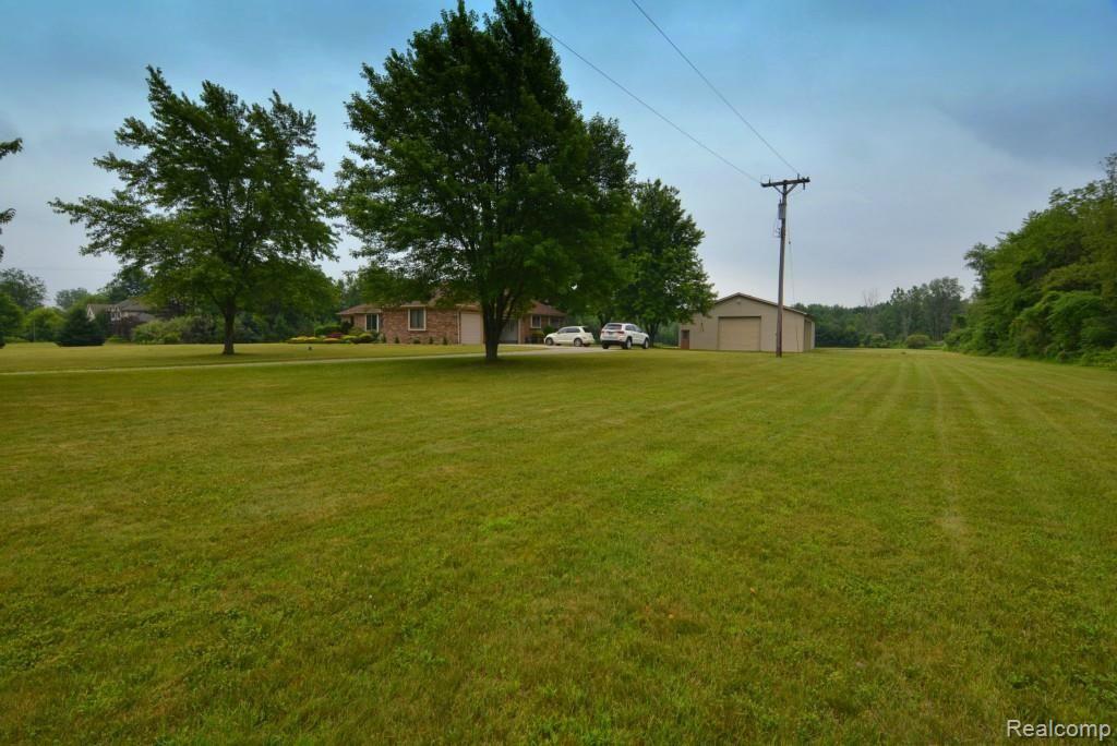 7675 Big Hand Road Columbus, MI 48063 - Photo 42 of 45 DSC_0274.jpg