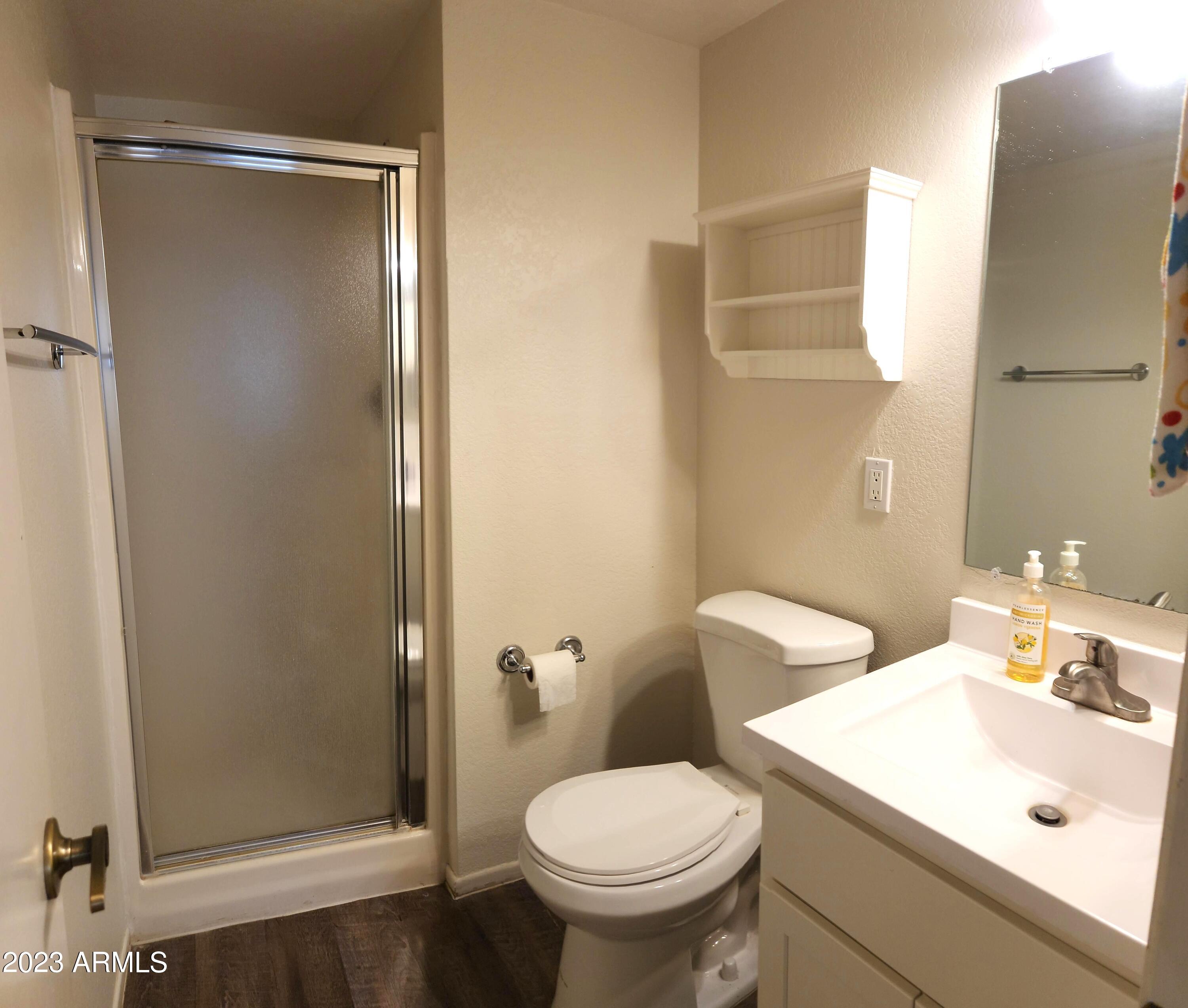 4150 East Cactus Road, Unit 101 Phoenix, AZ 85032 - Photo 15 of 27 SECOND BATHROOM