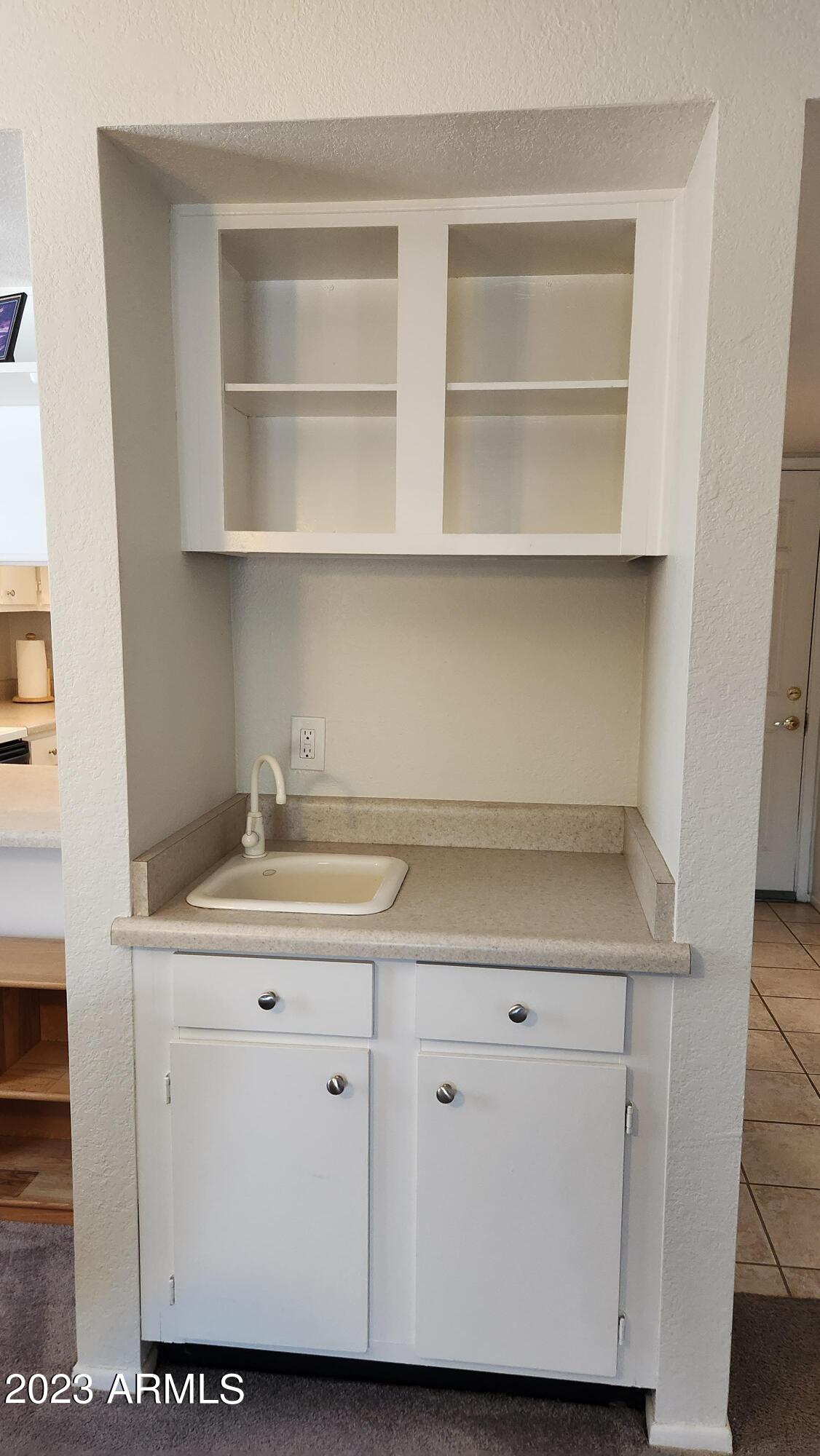 4150 East Cactus Road, Unit 101 Phoenix, AZ 85032 - Photo 9 of 27 WET BAR