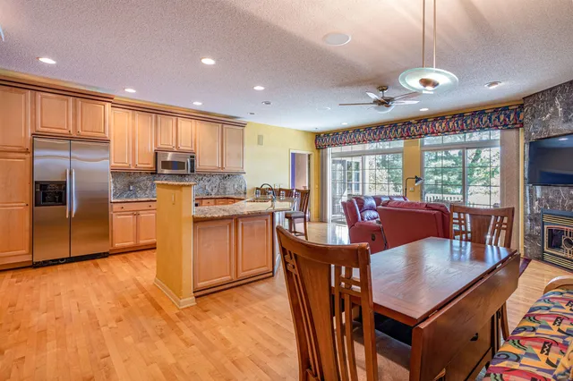 $639,900 | 414 East Hiawatha Drive, Unit 103, Wisconsin Dells, WI 53965