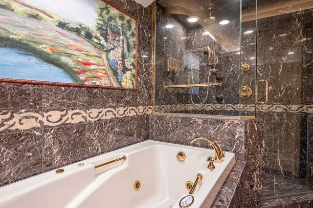 $639,900 | 414 East Hiawatha Drive, Unit 103, Wisconsin Dells, WI 53965