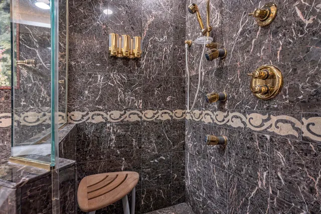 $639,900 | 414 East Hiawatha Drive, Unit 103, Wisconsin Dells, WI 53965