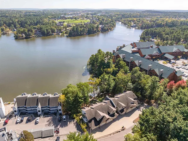 $639,900 | 414 East Hiawatha Drive, Unit 103, Wisconsin Dells, WI 53965