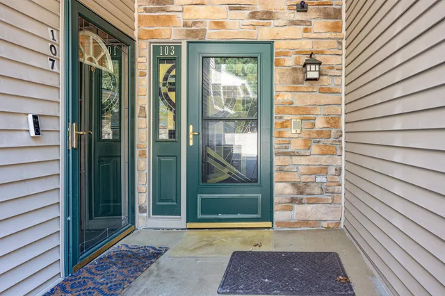 $639,900 | 414 East Hiawatha Drive, Unit 103, Wisconsin Dells, WI 53965