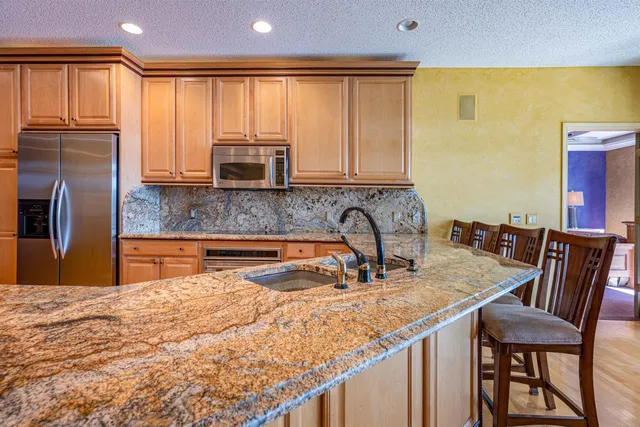 $639,900 | 414 East Hiawatha Drive, Unit 103, Wisconsin Dells, WI 53965