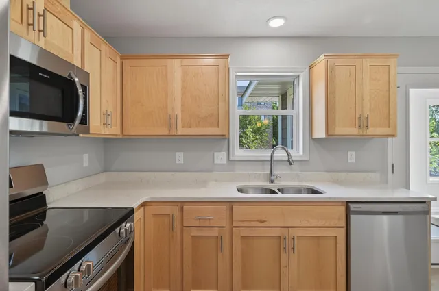 $264,900 | 213 North Walnut Street, Chaska, MN 55318