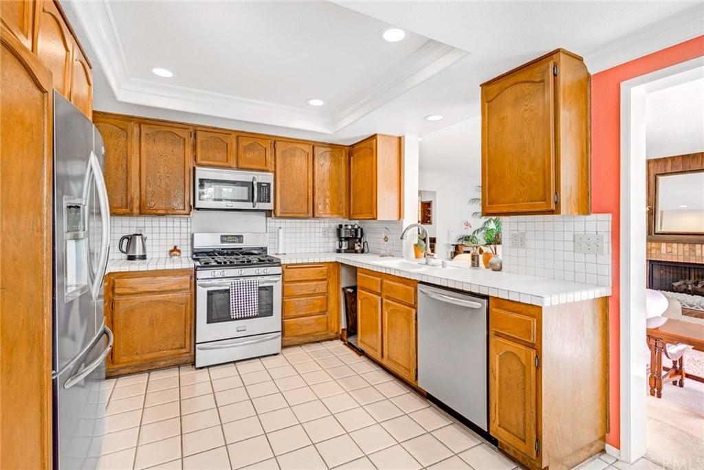 27342 Capricho Mission Viejo, CA 92692 - Photo 12 of 59