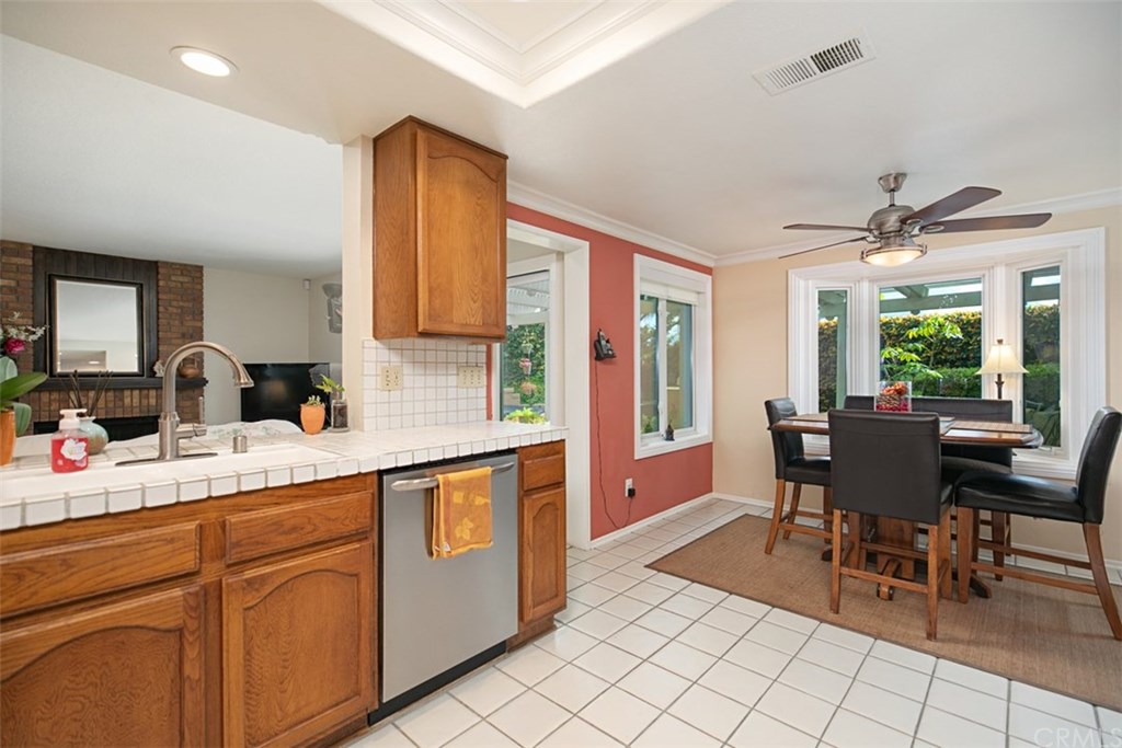 27342 Capricho Mission Viejo, CA 92692 - Photo 16 of 59