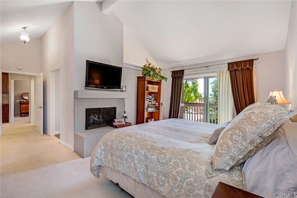 27342 Capricho Mission Viejo, CA 92692 - Photo 26 of 59