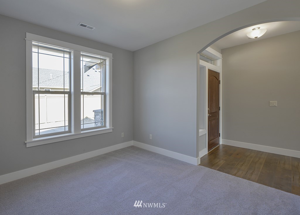 7909 Connells Prairie Road Bonney Lake, WA 98391 - Photo 4 of 27 Gallery Image 4