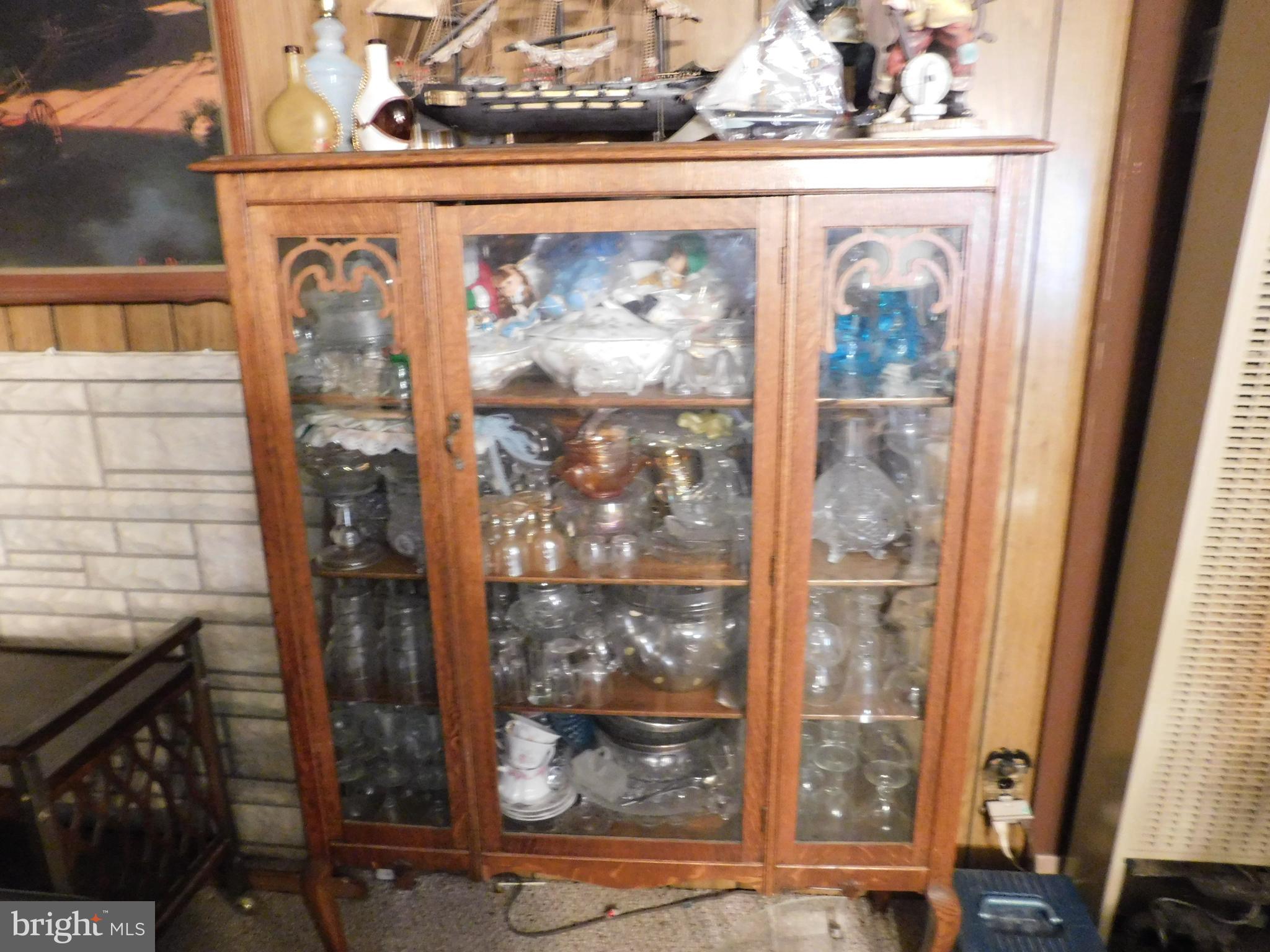 1646 Naturo Road Baltimore, MD 21286 - Photo 34 of 35 Depression and Pressed Glass