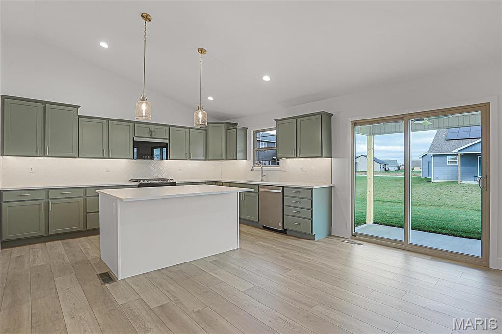 404 Rumsfeld Drive Troy, IL 62294 - Photo 12 of 32