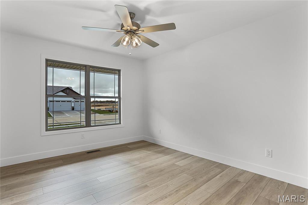 404 Rumsfeld Drive Troy, IL 62294 - Photo 18 of 32