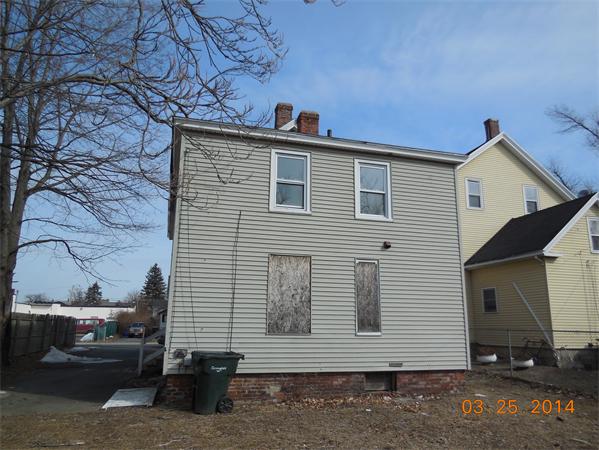 135 Pendleton Avenue Springfield, MA 01109 - Photo 3 of 13 Gallery Image 3
