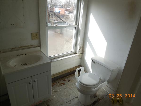 135 Pendleton Avenue Springfield, MA 01109 - Photo 8 of 13 Gallery Image 8