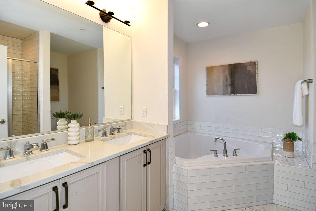 2013 Conley Court Silver Spring, MD 20904 - Photo 20 of 41 Owners Bathroom