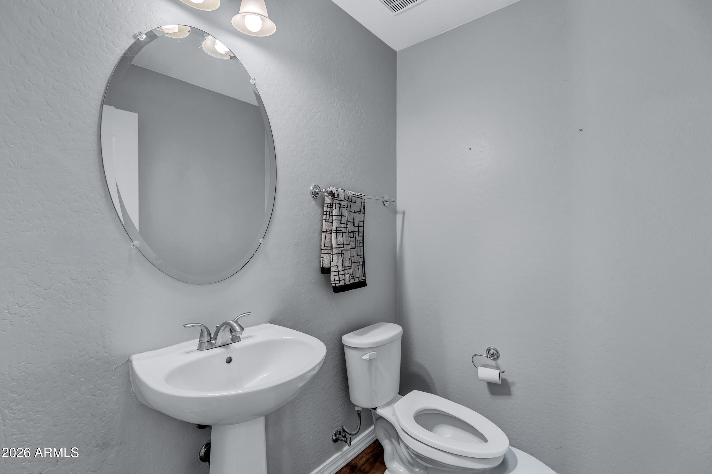907 South Henry Lane Gilbert, AZ 85296 - Photo 12 of 29 907 S Henry Ln-13