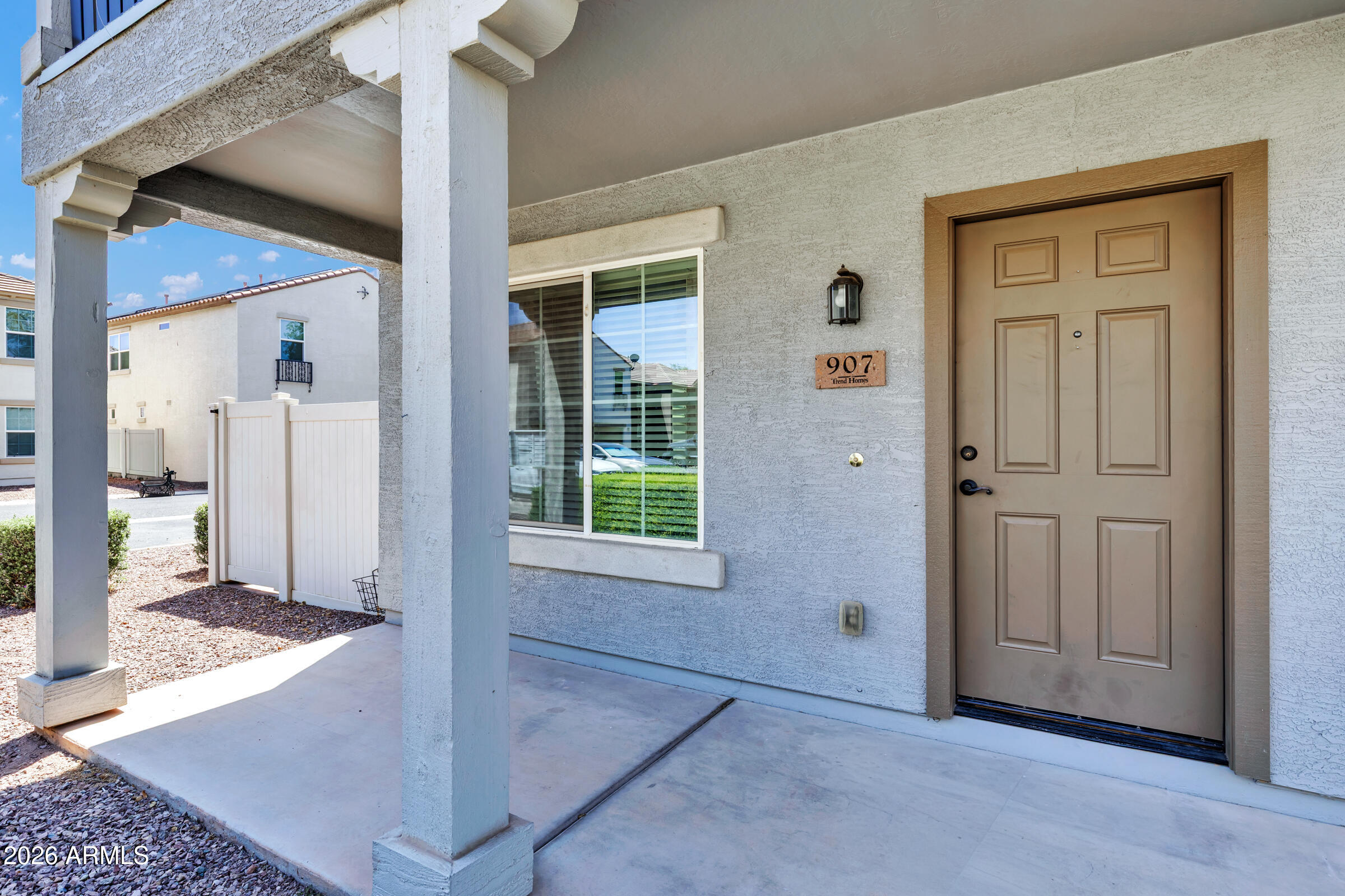 907 South Henry Lane Gilbert, AZ 85296 - Photo 3 of 29 907 S Henry Ln-4