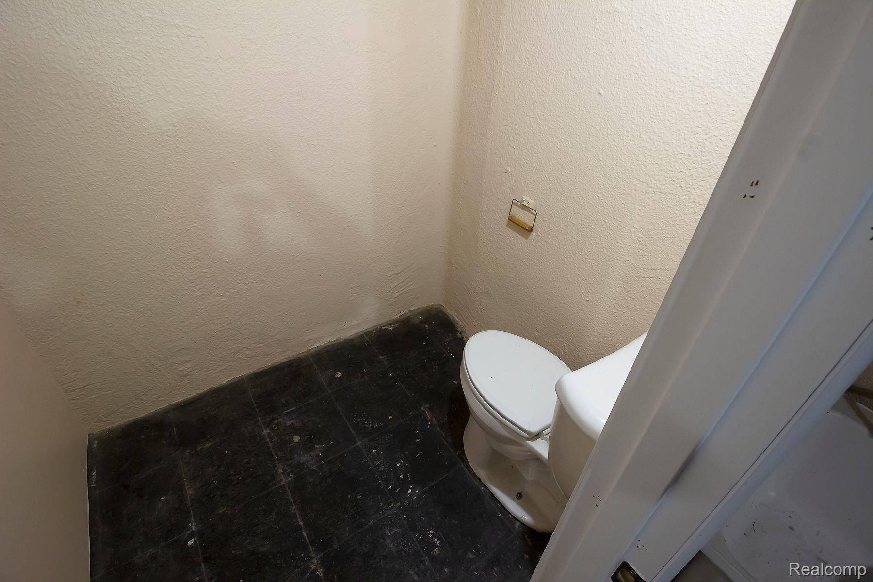 26547 Burg Road Warren, MI 48089 - Photo 29 of 34 Gallery Image 29