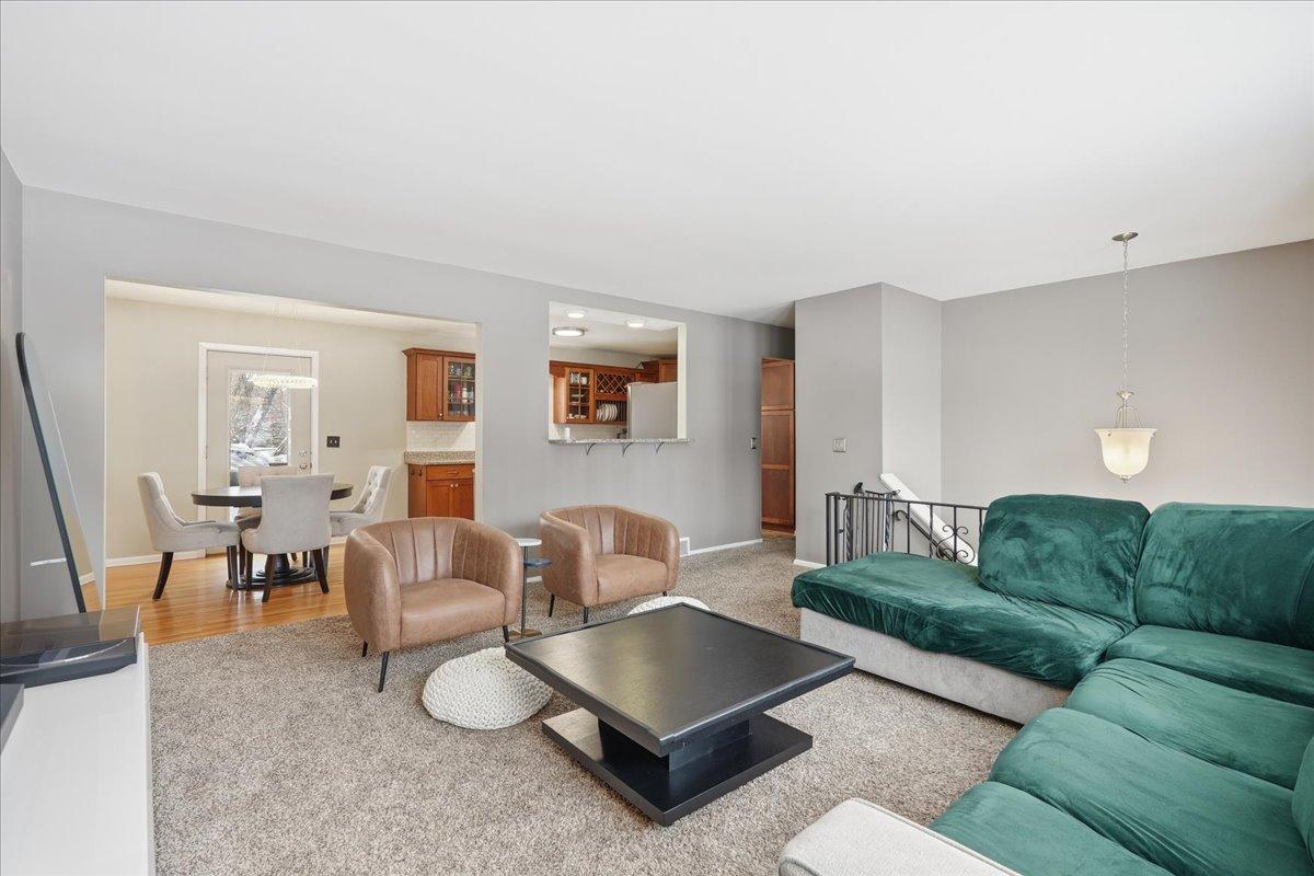 7048 Montrose Road Woodbury, MN 55125 - Photo 6 of 30