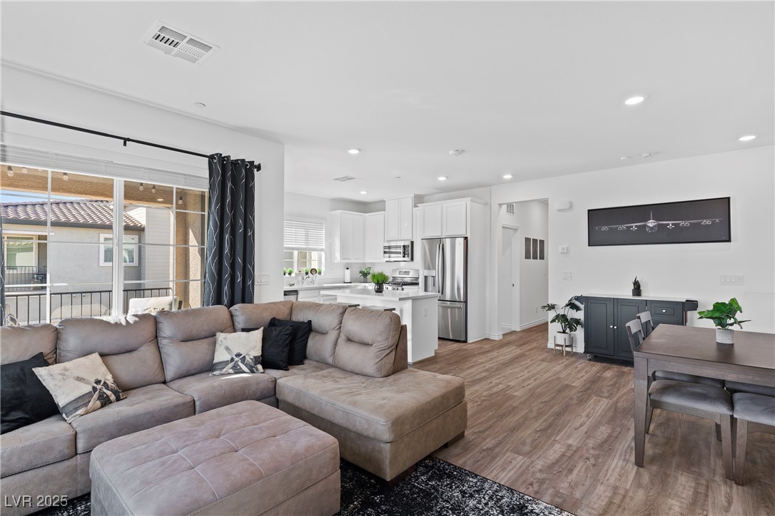 7374 North Decatur Boulevard, Unit 6 North Las Vegas, NV 89084 - Photo 9 of 39