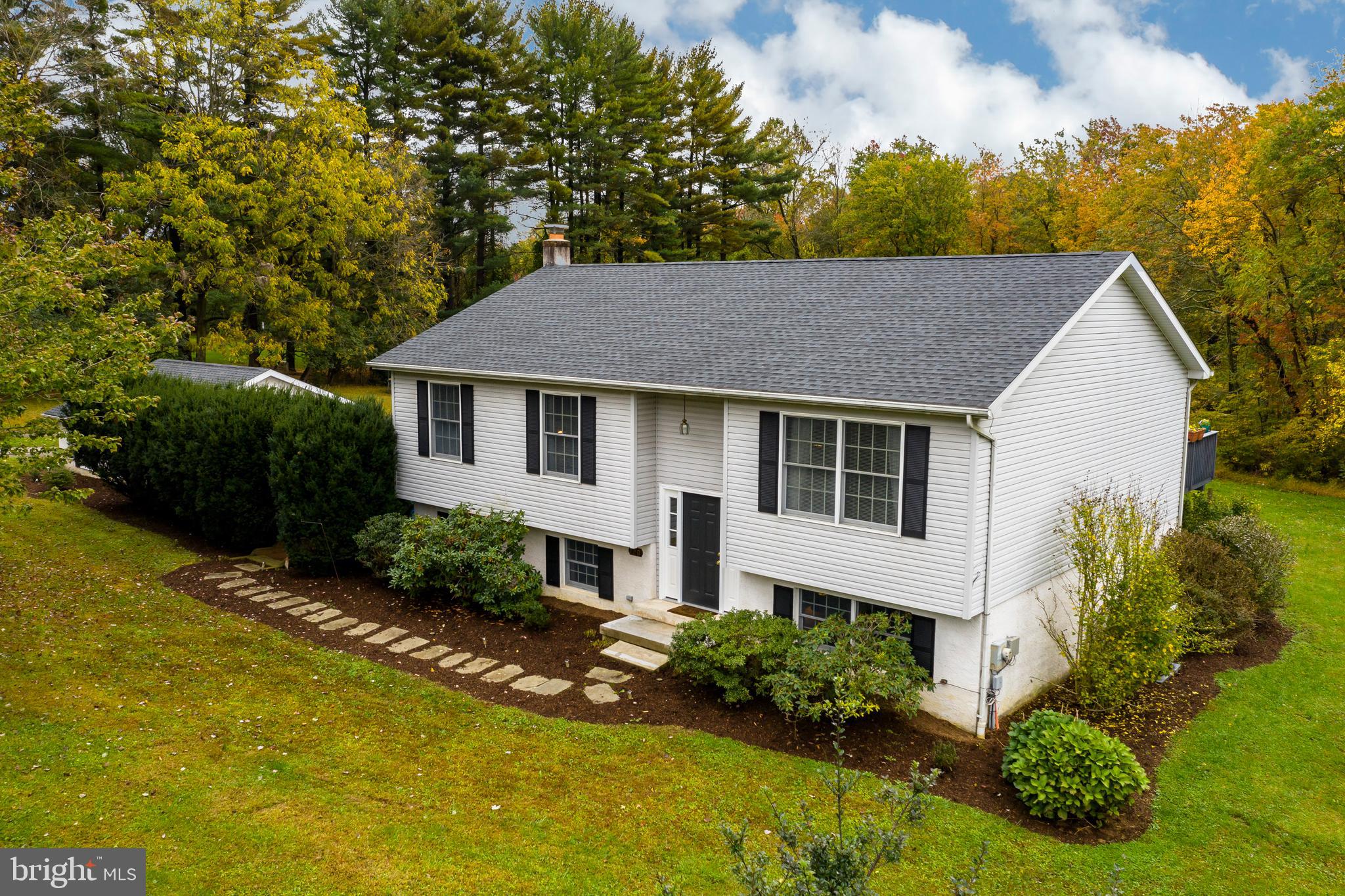 Spacious West Brandywine Bi-Level Beauty!