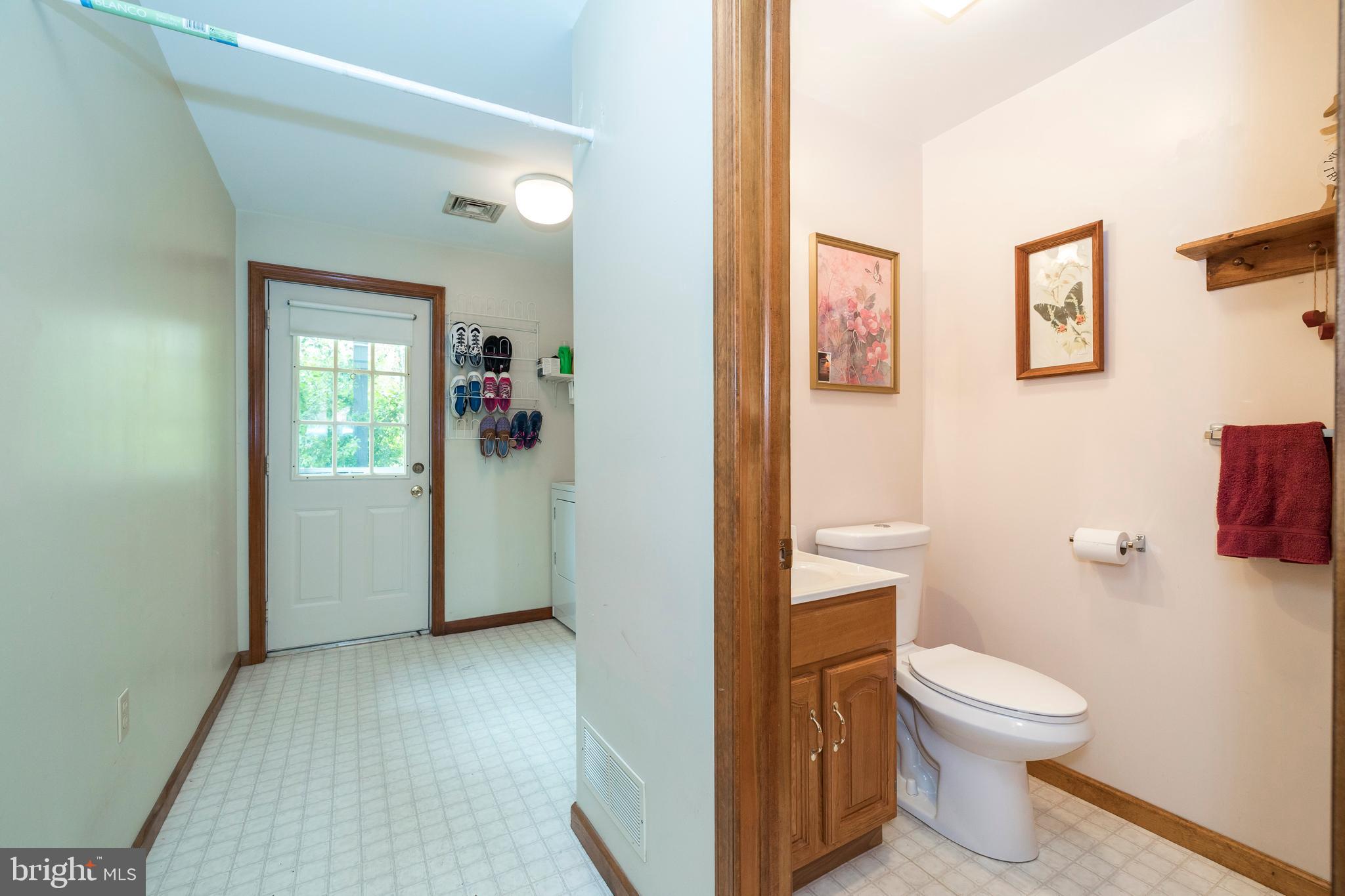 120 Culbertson Run Road Downingtown, PA 19335 - Photo 23 of 36 Pretty Powder Room!