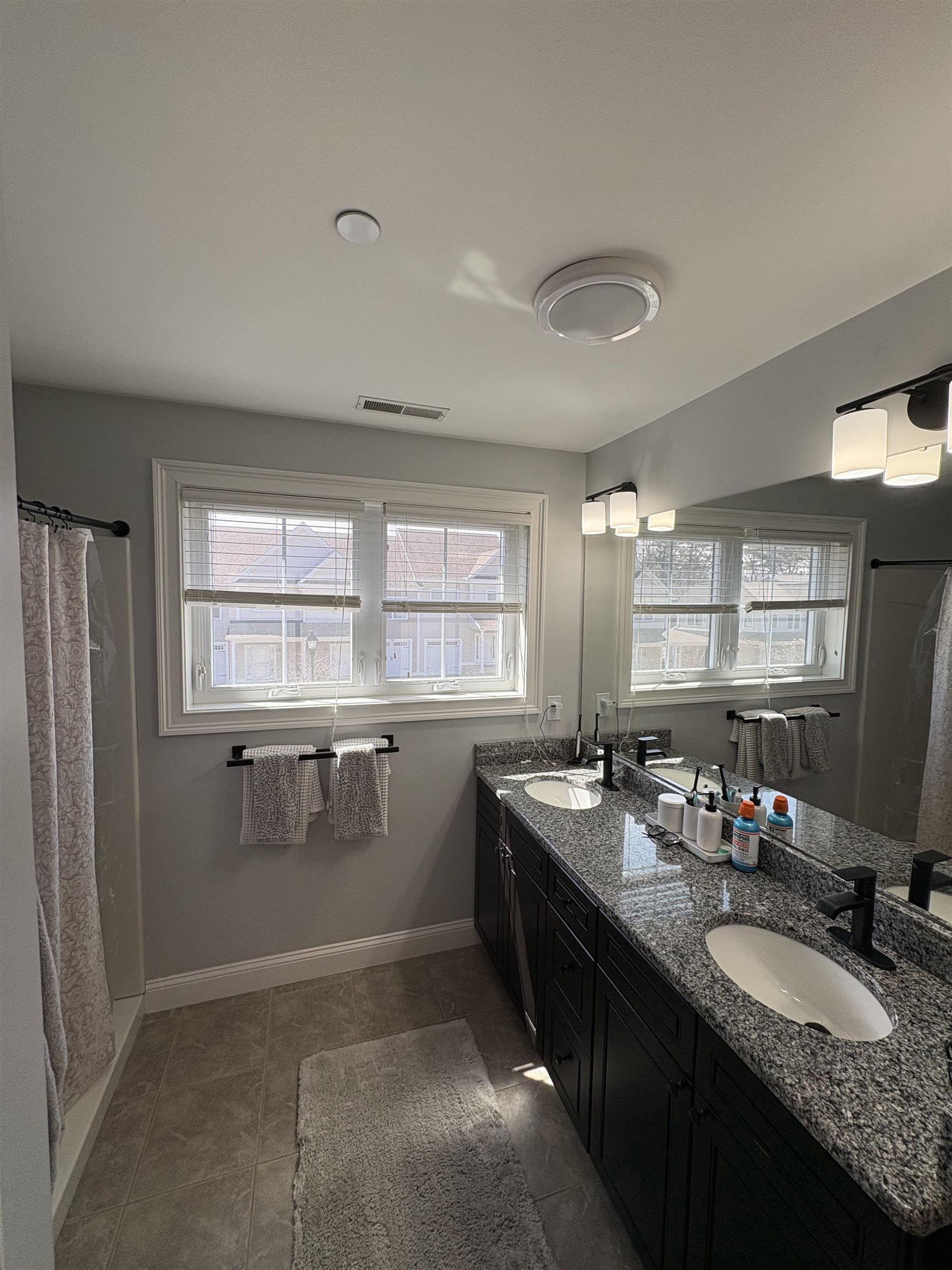 109 Woodview Way Manchester, NH 03102 - Photo 25 of 32