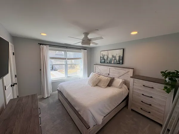 $509,999 | 109 Woodview Way, Manchester, NH 03102