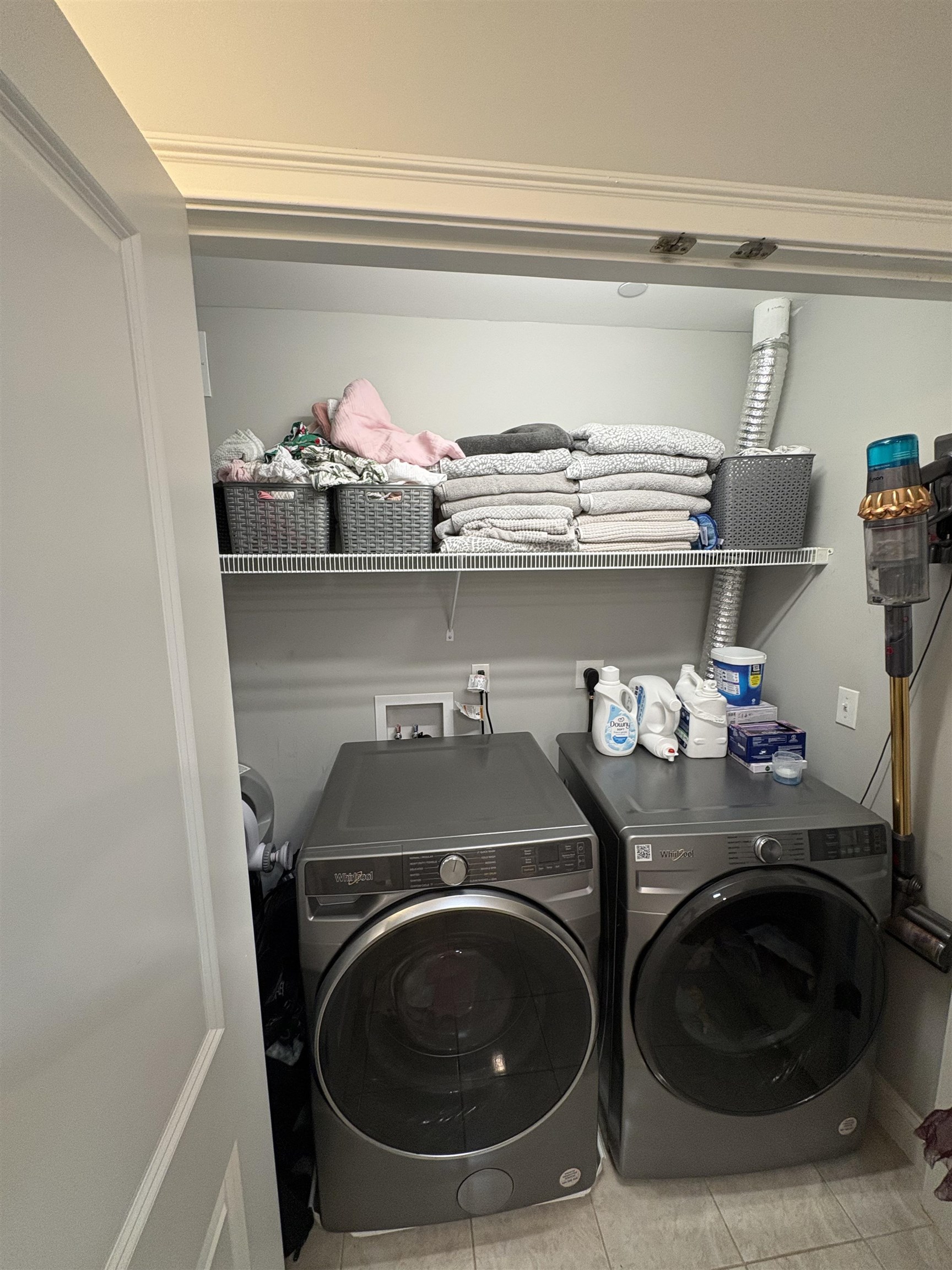 109 Woodview Way Manchester, NH 03102 - Photo 29 of 32