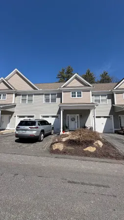 $509,999 | 109 Woodview Way, Manchester, NH 03102