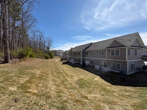 $509,999 | 109 Woodview Way, Manchester, NH 03102