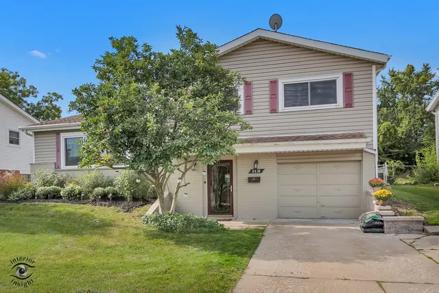 $349,900 | 8838 Oakwood Drive, Hickory Hills, IL 60457