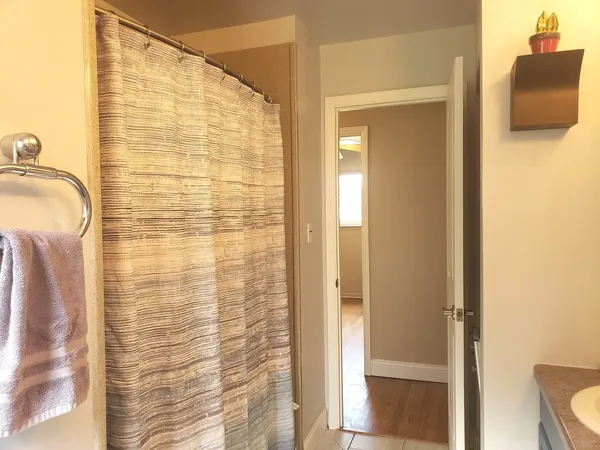 $345,700 | 8838 Oakwood Drive, Hickory Hills, IL 60457