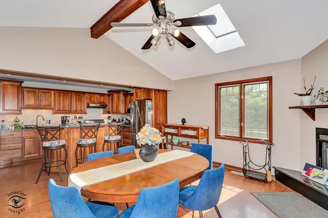 $349,900 | 8838 Oakwood Drive, Hickory Hills, IL 60457