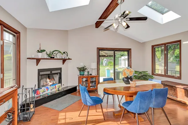 $349,900 | 8838 Oakwood Drive, Hickory Hills, IL 60457