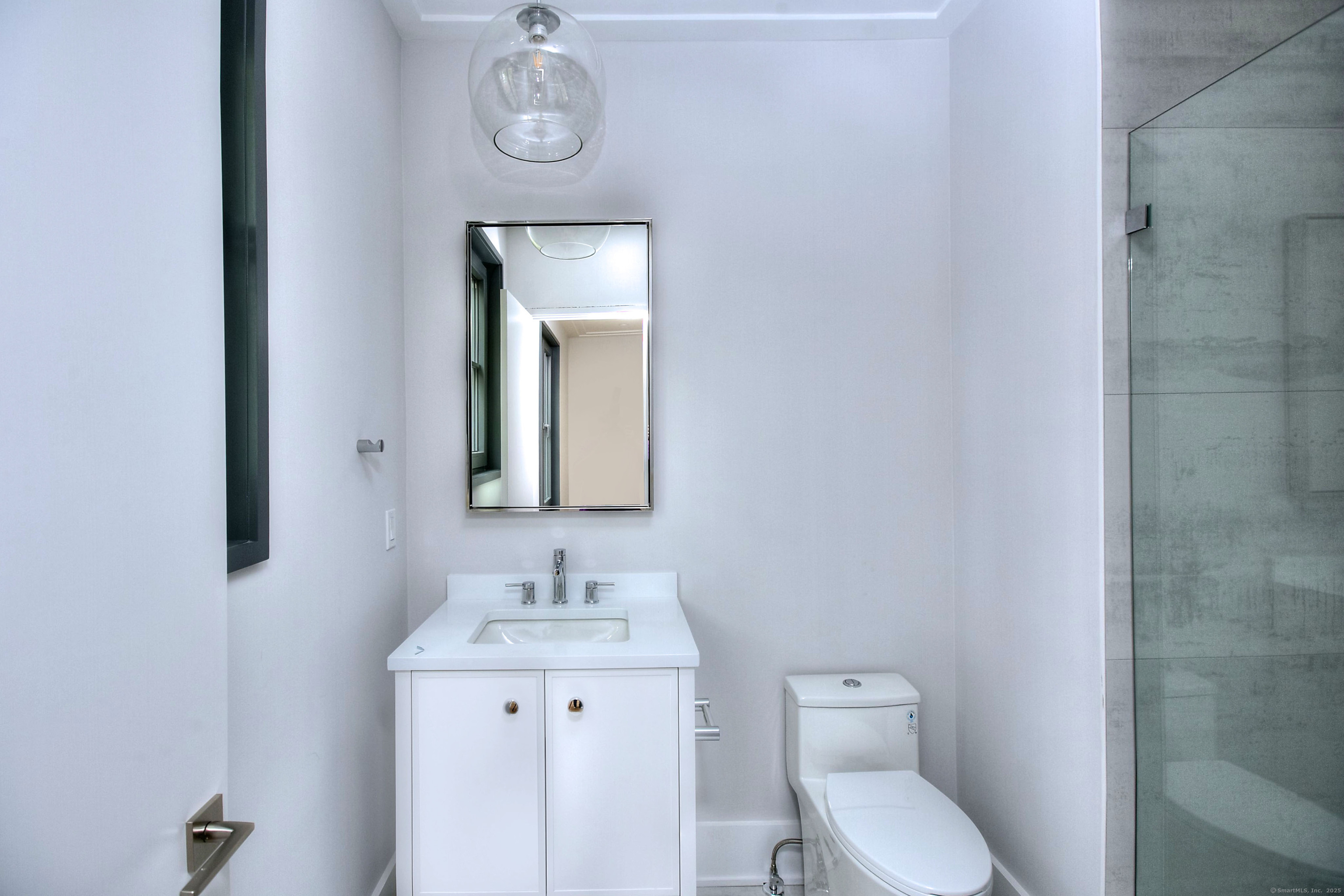 3 Hubbel's Lane Westport, CT 06880 - Photo 21 of 40 Bathroom two bathroom.