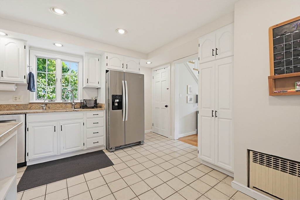 9 Commonwealth Avenue Dedham, MA 02026 - Photo 15 of 37