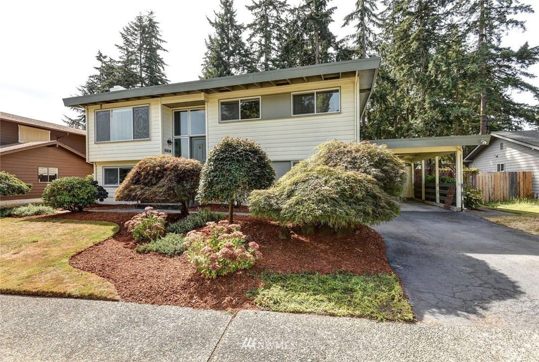 4309 Northeast 17th Street Renton, WA 98059 - Photo 3 of 25