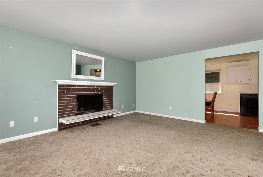 4309 Northeast 17th Street Renton, WA 98059 - Photo 7 of 25