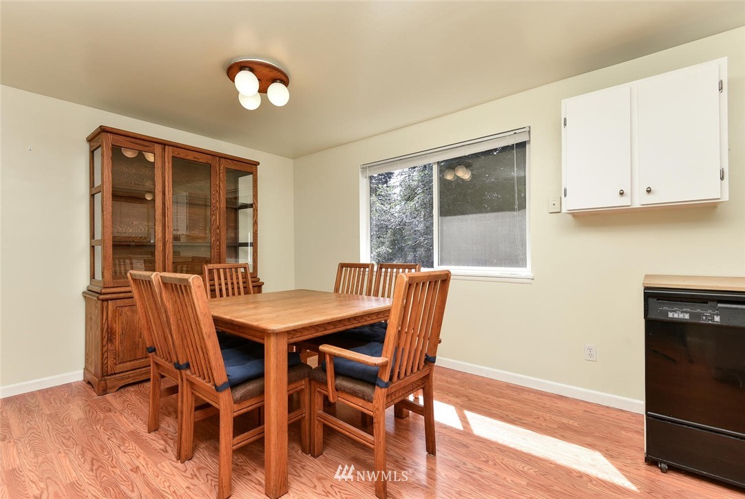 4309 Northeast 17th Street Renton, WA 98059 - Photo 10 of 25