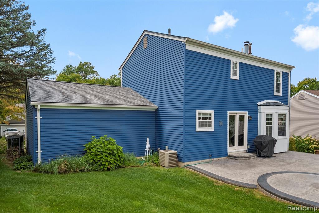 234 Whitney Drive Rochester Hills, MI 48307 - Photo 23 of 26