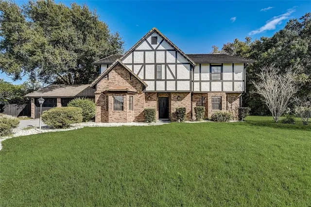 $670,000 | 2540 Albany Drive, Kissimmee, FL 34758