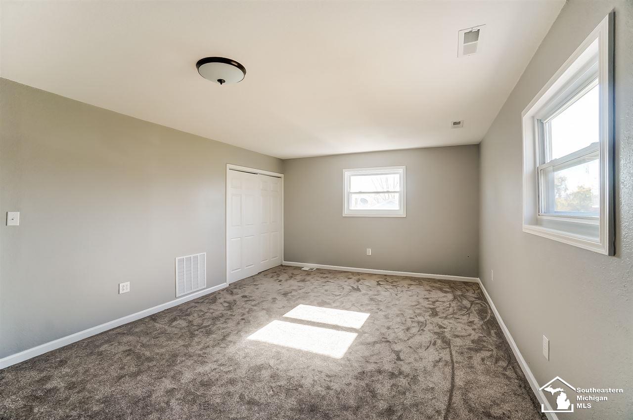 13254 Rosedale Boulevard Carleton, MI 48117 - Photo 36 of 49 50031107-35.JPG
