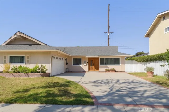 $1,299,000 | 6631 Walton Drive, Huntington Beach, CA 92647