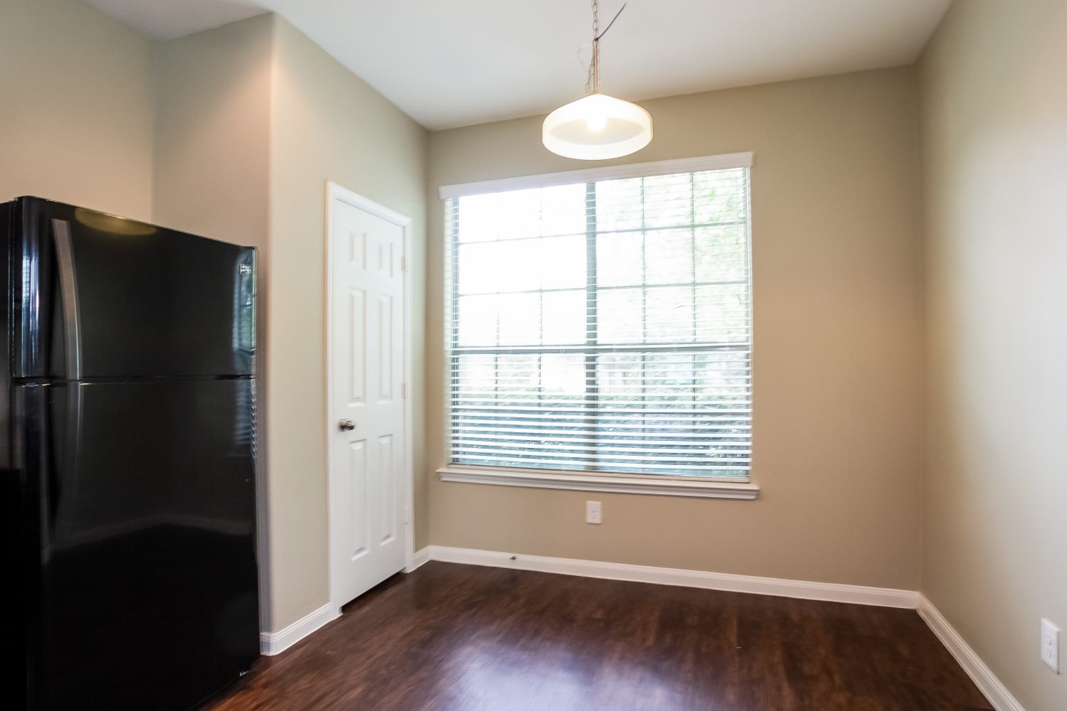 13433 Raintree Drive Montgomery, TX 77356 - Photo 7 of 18