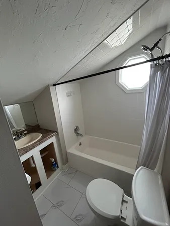 $1,800 | 27 Nelson Street, Unit 2, Webster, MA 01570