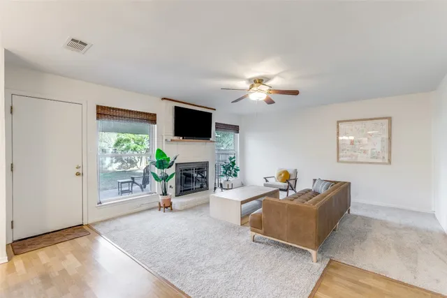 $3,900 | 4002 Biscay Drive, Austin, TX 78759