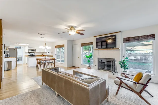 $3,900 | 4002 Biscay Drive, Austin, TX 78759